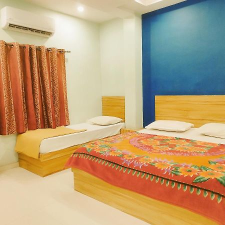 Hotel Guru Kripa - 500Mtr From Shreenathji Temple Nāthdwāra Exteriör bild