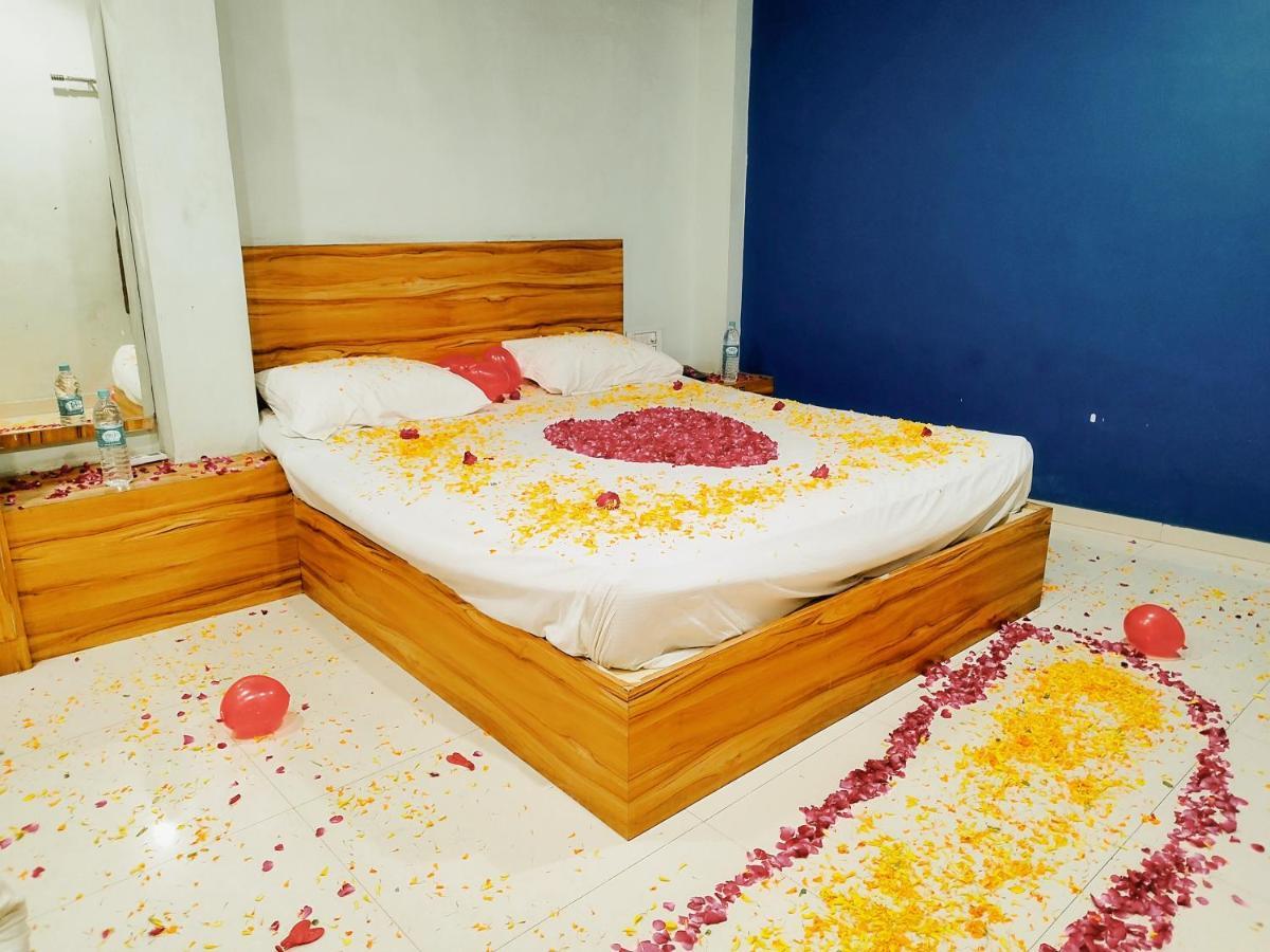 Hotel Guru Kripa - 500Mtr From Shreenathji Temple Nāthdwāra Exteriör bild