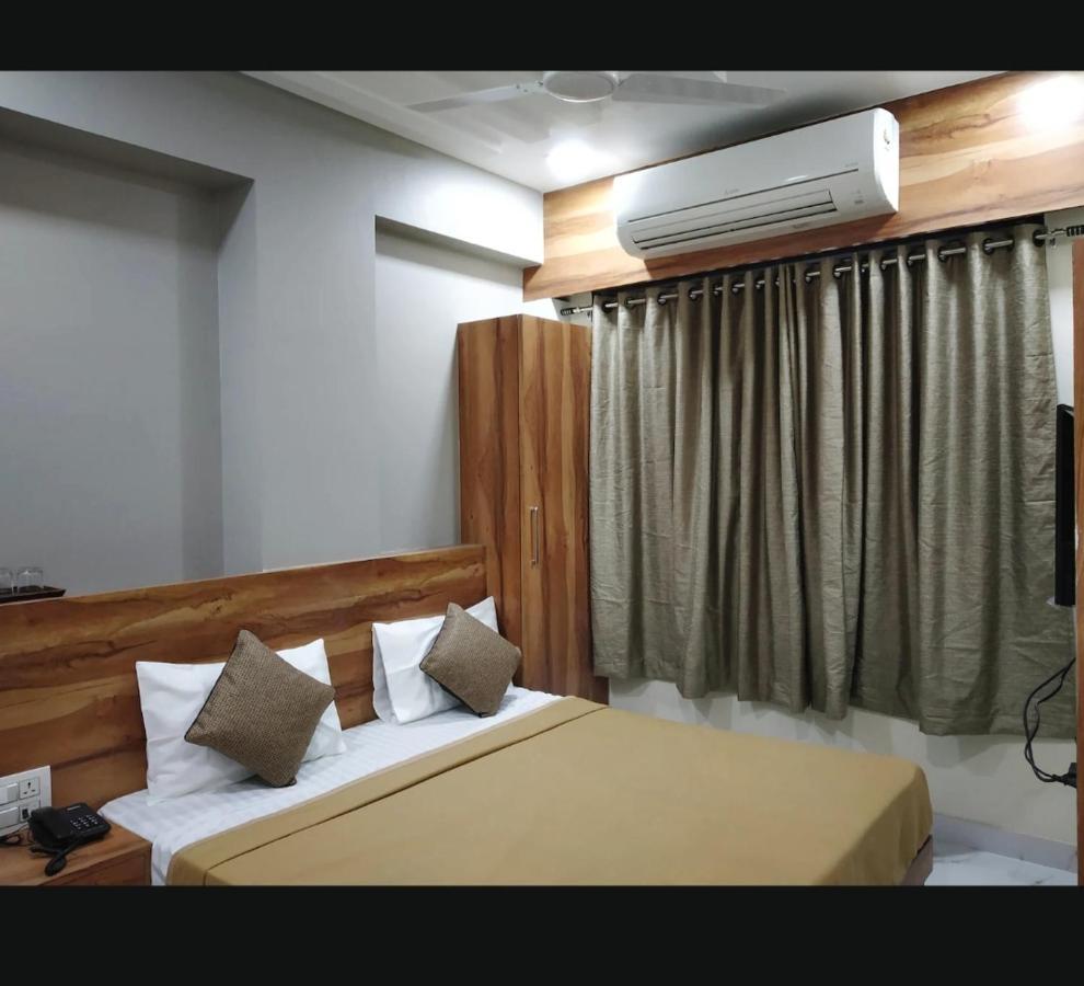 Hotel Guru Kripa - 500Mtr From Shreenathji Temple Nāthdwāra Exteriör bild
